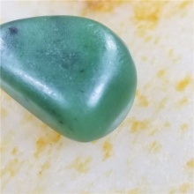 琪玉商城和田玉细腻油润完整好型稀少罕见正宗菠菜绿碧玉籽料4克