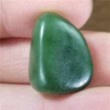 琪玉商城和田玉细腻油润完整好型稀少罕见正宗菠菜绿碧玉籽料7.8克