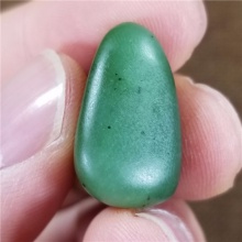 琪玉商城和田玉细腻油润完整好型稀少罕见正宗菠菜绿碧玉籽料7.8克