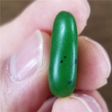 琪玉商城和田玉细腻油润完整好型稀少罕见正宗菠菜绿碧玉籽料5.2克