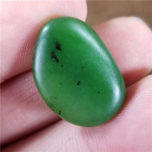 琪玉商城和田玉细腻油润完整好型稀少罕见正宗菠菜绿碧玉籽料5.2克