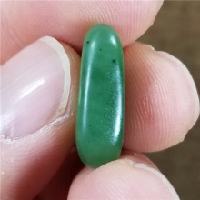 琪玉商城和田玉细腻油润完整好型稀少罕见正宗菠菜绿碧玉籽料2.8克，玉友已结缘0506！