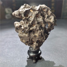 精品收藏太湖石摆件307克