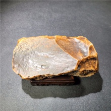 新疆大漠戈壁黑油皮鸡油黄沙漠漆戈壁玛瑙天然玩料摆件1072.6克