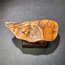 新疆大漠戈壁黑油皮鸡油黄沙漠漆戈壁玛瑙天然玩料摆件961.2克