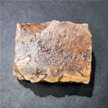 新疆大漠戈壁黑油皮鸡油黄沙漠漆戈壁玛瑙天然玩料摆件658.5克
