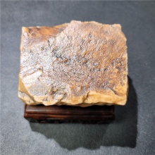 新疆大漠戈壁黑油皮鸡油黄沙漠漆戈壁玛瑙天然玩料摆件658.5克