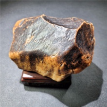 新疆大漠戈壁黑油皮鸡油黄沙漠漆戈壁玛瑙天然玩料摆件1689.8克
