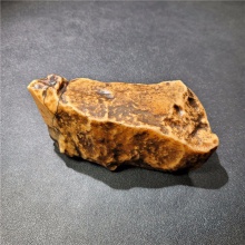 新疆大漠戈壁黑油皮鸡油黄沙漠漆戈壁玛瑙天然玩料摆件899.6克