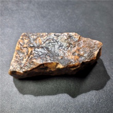 新疆大漠戈壁黑油皮鸡油黄沙漠漆戈壁玛瑙天然玩料摆件899.6克