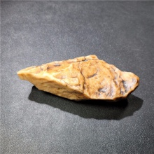 新疆大漠戈壁黑油皮鸡油黄沙漠漆戈壁玛瑙天然玩料摆件580.2克