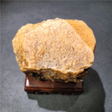 新疆大漠戈壁黑油皮鸡油黄沙漠漆戈壁玛瑙天然玩料摆件917.8克