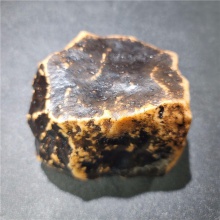 新疆大漠戈壁黑油皮鸡油黄沙漠漆戈壁玛瑙天然玩料摆件906.2克