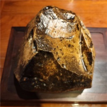 新疆大漠戈壁沙漠漆戈壁玛瑙天然玩料金黄皮大金山摆件9300克