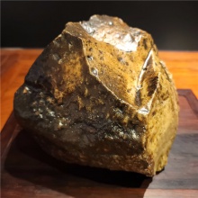 新疆大漠戈壁沙漠漆戈壁玛瑙天然玩料金黄皮大金山摆件9300克