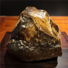 新疆大漠戈壁沙漠漆戈壁玛瑙天然玩料金黄皮大金山摆件9300克