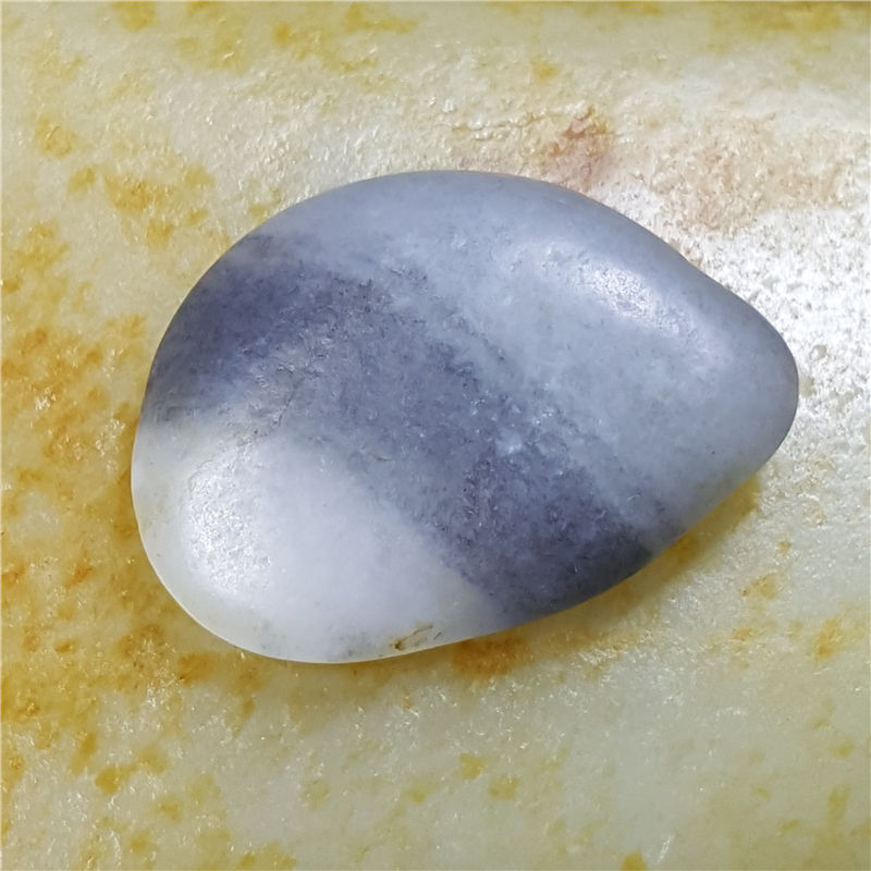 琪玉商城和田玉黑白分明青花籽料116克