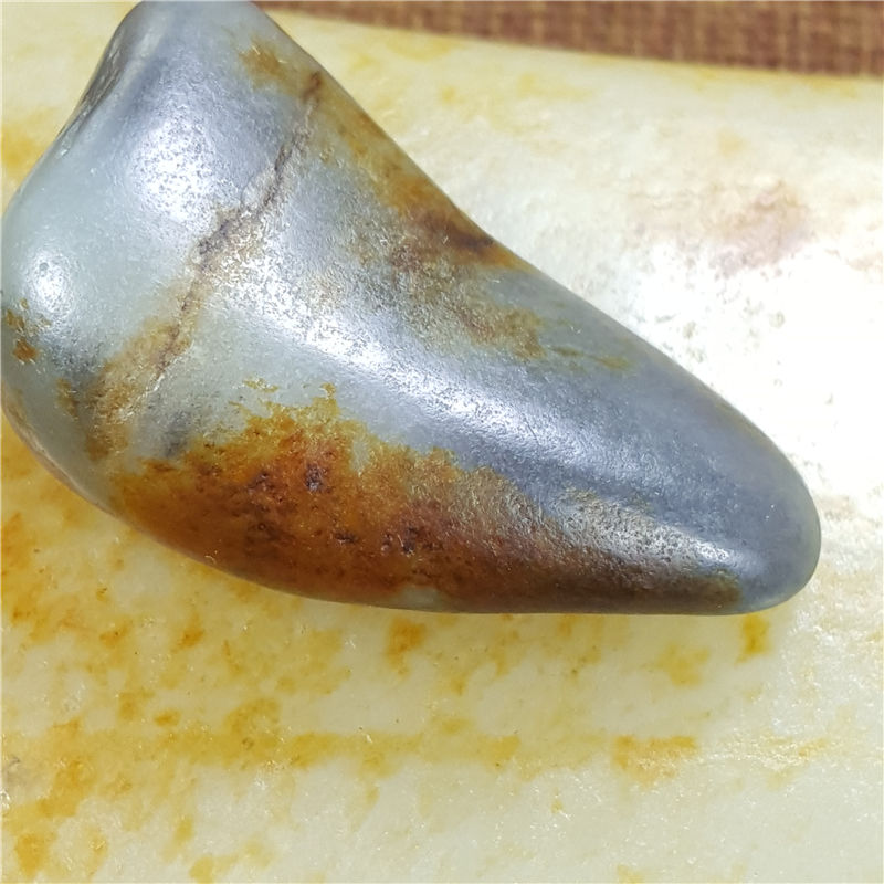 琪玉商城和田玉细腻好型枣红皮青花籽料17.5克